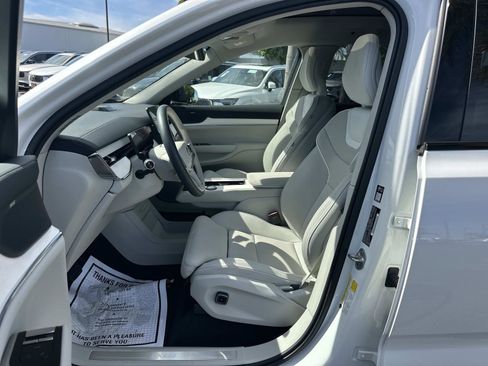 Certified 2025 Volvo EX90 Ultra image 17
