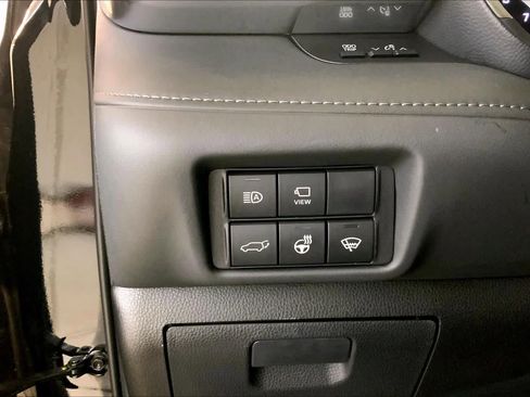 Used 2020 Toyota Highlander Platinum image 33