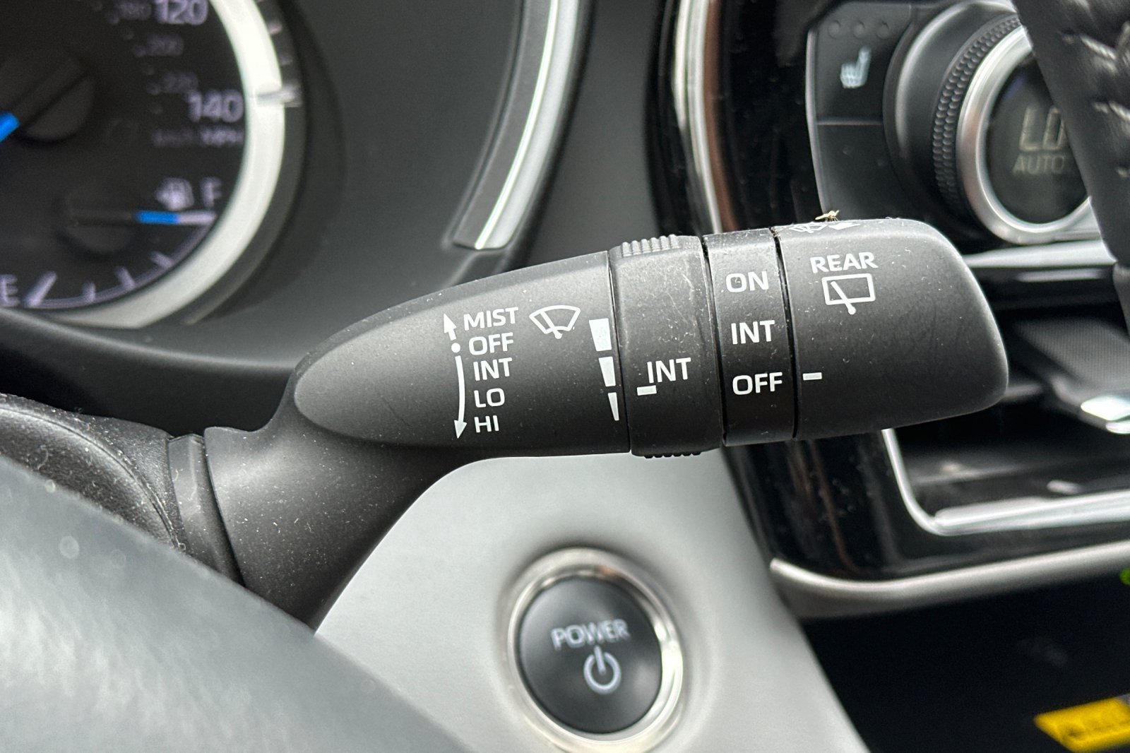 Used 2025 Toyota Highlander XLE AWD/4WD image 41