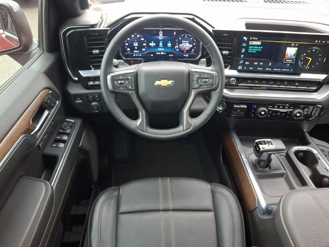 Used 2024 Chevrolet Silverado 1500 High Country w/ Technology Package AWD/4WD image 11