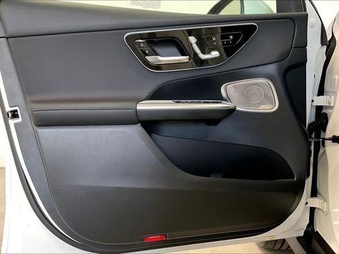 New 2026 Mercedes-Benz GLC 300 image 10