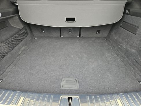 Certified 2026 Porsche Cayenne AWD/4WD image 31