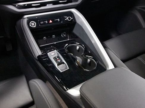 Used 2025 Audi Q5 Prestige AWD/4WD image 23