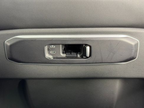 Used 2024 BMW X5 sDrive40i w/ Premium Package image 41