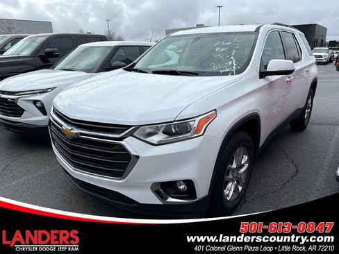 Used 2019 Chevrolet Traverse LT image 1