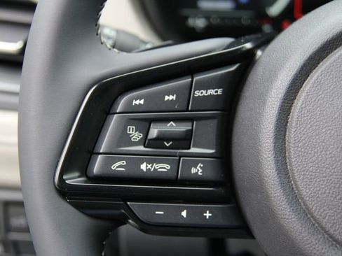 Used 2025 Subaru Forester Premium AWD/4WD image 21