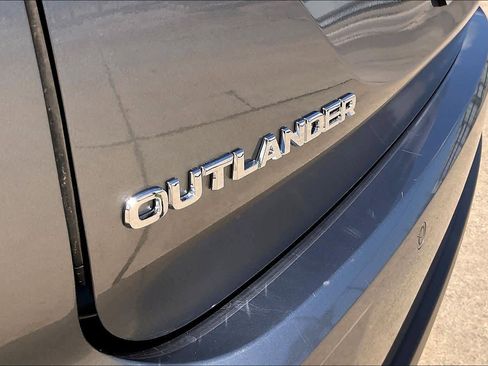 Used 2024 Mitsubishi Outlander SE FWD image 10