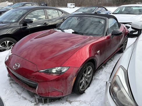 Used 2021 MAZDA MX-5 Miata Sport image 4