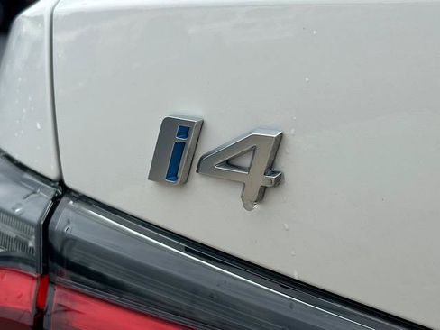 Used 2023 BMW i4 eDrive35 RWD image 11
