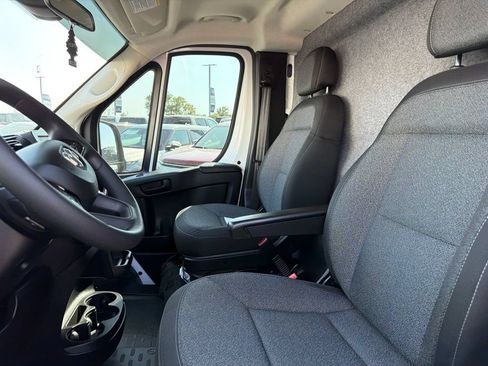 Used 2023 RAM ProMaster 3500 w/ Black Appearance Package FWD image 8