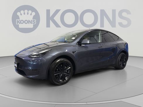 Used 2023 Tesla Model Y Long Range AWD/4WD image 1