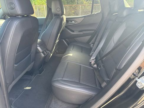 Used 2025 Chevrolet Equinox LT w/ Convenience Package II image 22