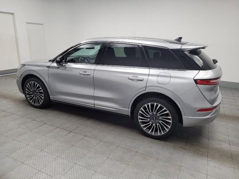 Used 2021 Lincoln Corsair AWD image 3