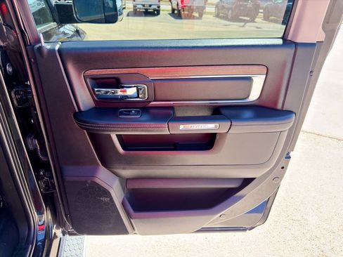 Used 2018 RAM 3500 Laramie image 31