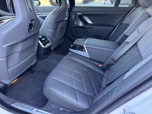 Certified 2025 BMW i7 eDrive50 w/ M Sport Package image 13