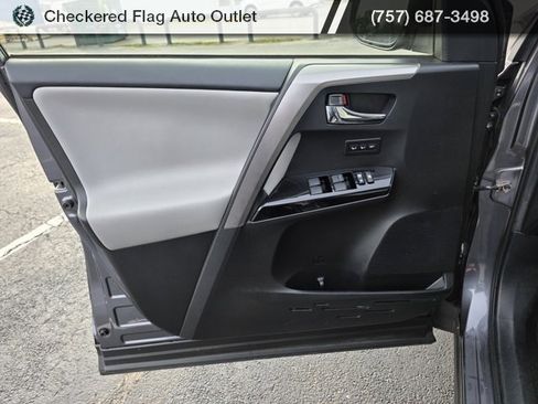 Used 2017 Toyota RAV4 Limited image 21