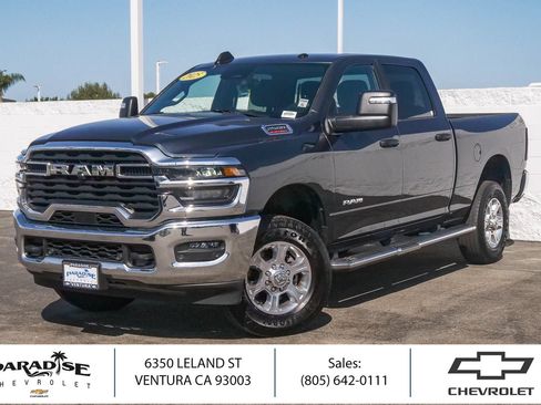 Used 2025 RAM 2500 Big Horn AWD/4WD image 1