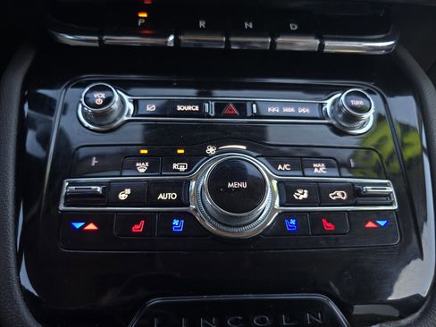 Used 2020 Lincoln Corsair Reserve w/ Elements Package AWD/4WD image 27