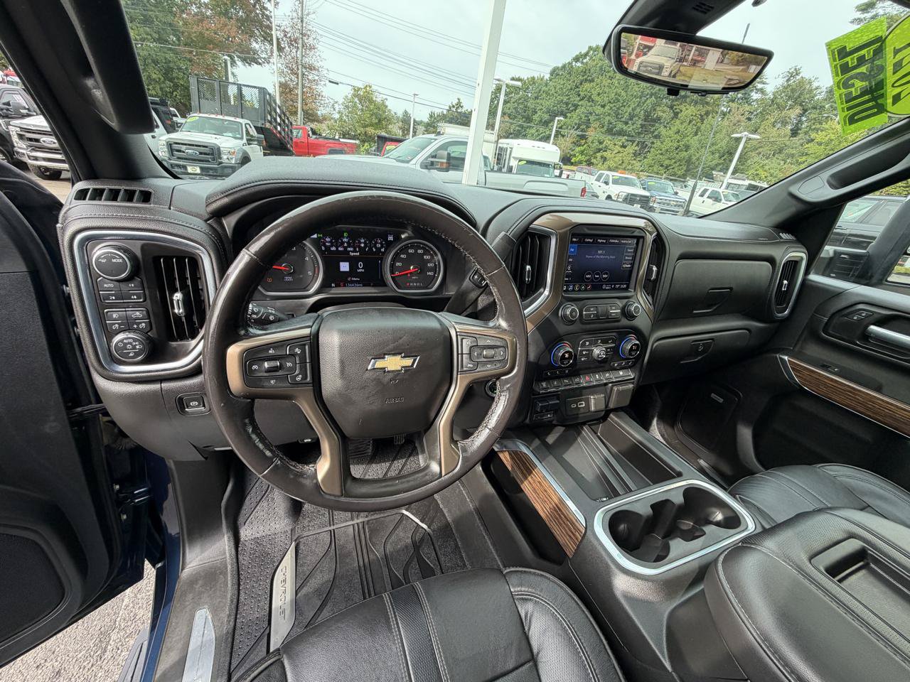 Used 2021 Chevrolet Silverado 3500 High Country w/ Snow Plow Prep/Camper Package AWD/4WD image 27