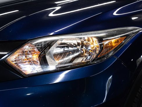 Used 2016 Honda HR-V LX image 9