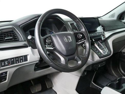 Used 2019 Honda Odyssey Touring image 4