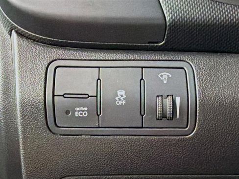 Used 2012 Hyundai Accent GS image 10