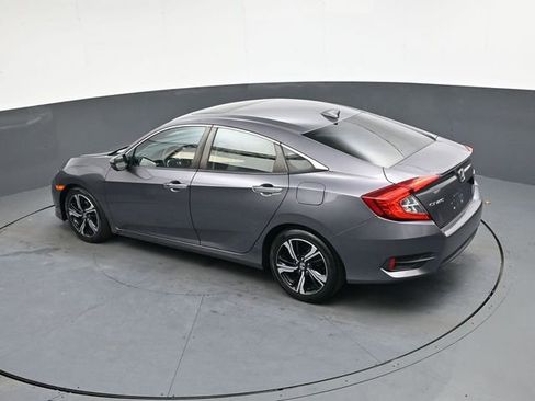 Used 2017 Honda Civic Touring image 21