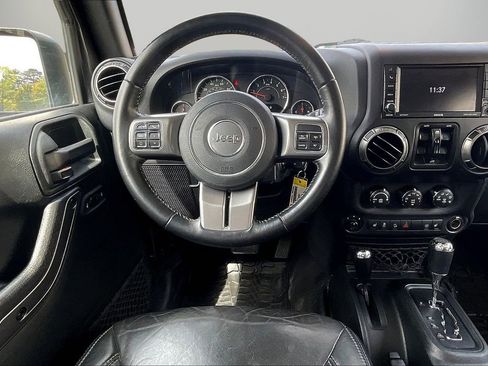 Certified 2018 Jeep Wrangler Unlimited Sahara AWD/4WD image 12