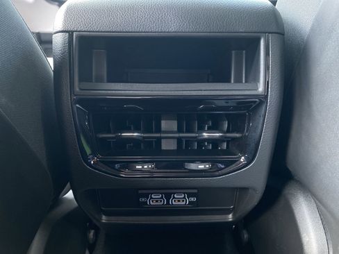 Used 2023 Jeep Grand Cherokee Laredo image 64