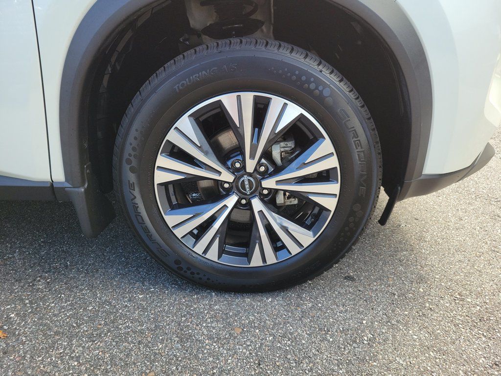 Used 2023 Nissan Rogue SV w/ SV Premium B Package FWD image 6