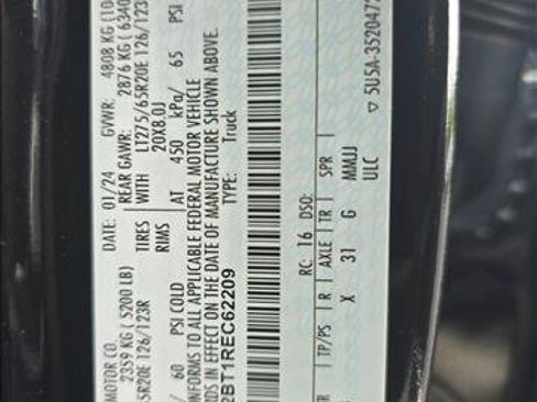 Used 2024 Ford F250 Platinum image 28