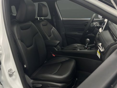 New 2026 Jeep Compass Limited w/ Sun, Sound & Navigation Group AWD/4WD image 34