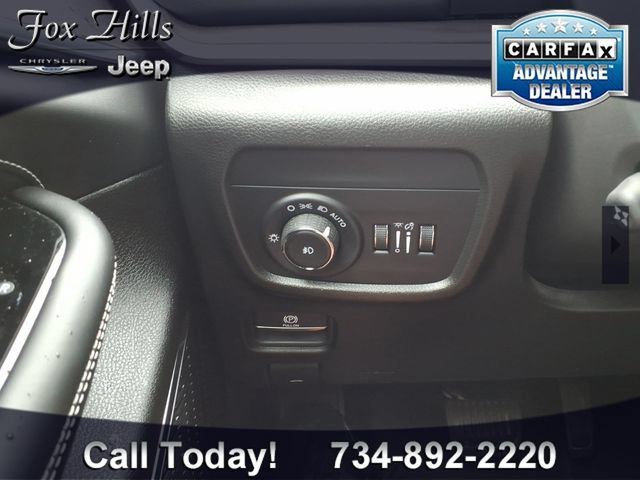 Certified 2023 Jeep Grand Cherokee Overland w/ Luxury Tech Group IV AWD/4WD image 18