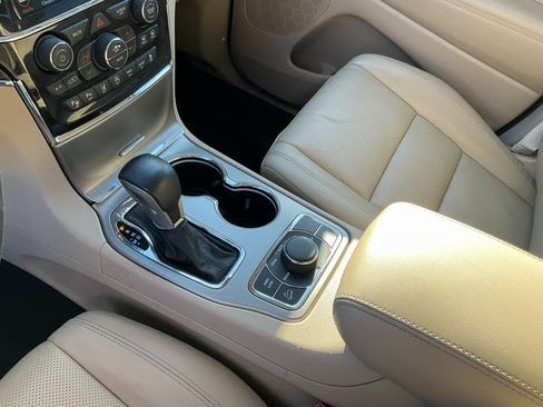 Used 2021 Jeep Grand Cherokee Limited w/ Luxury Group II image 15