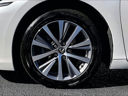 Used 2019 Lexus ES 350 w/ Accessory Package 2 image 32