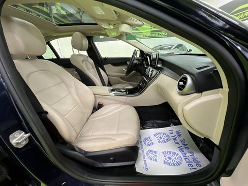 Used 2018 Mercedes-Benz C 300 Sedan w/ Premium Package image 29