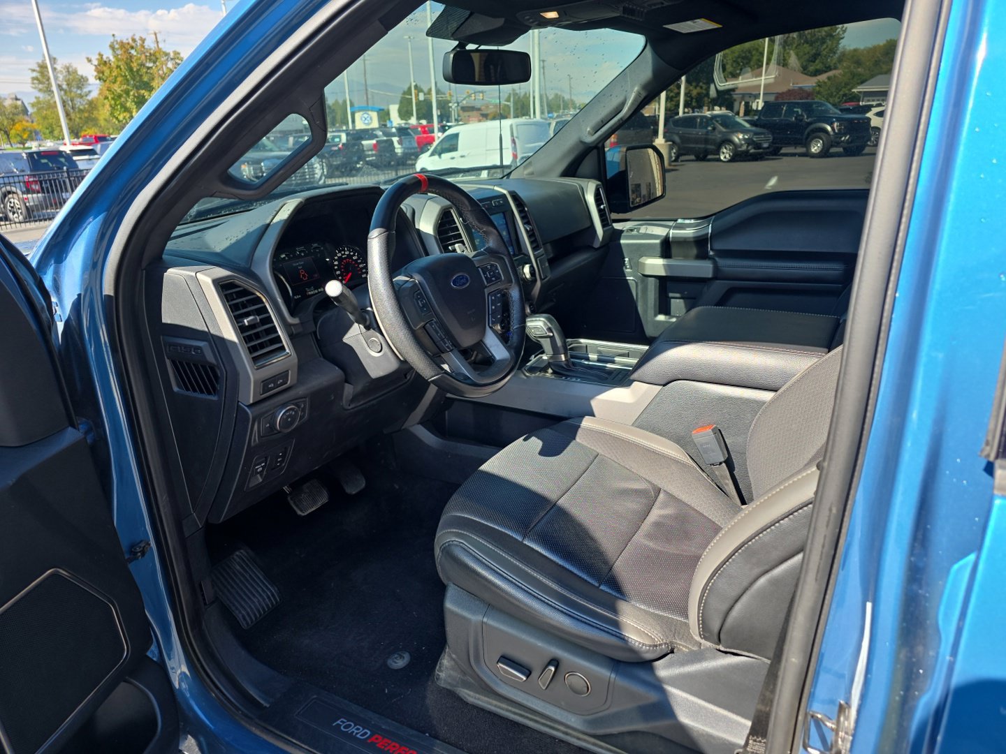 Used 2020 Ford F150 Raptor w/ Equipment Group 802A Luxury AWD/4WD image 5