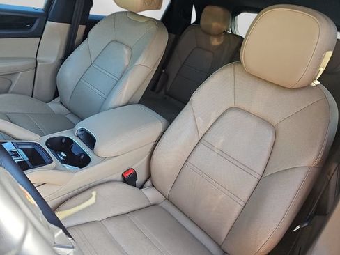 Used 2019 Porsche Cayenne S AWD/4WD image 11