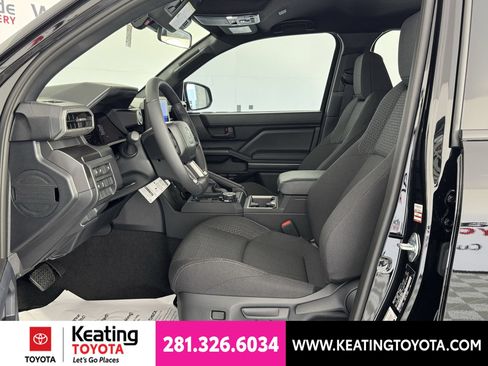 New 2026 Toyota 4Runner SR5 AWD/4WD image 5