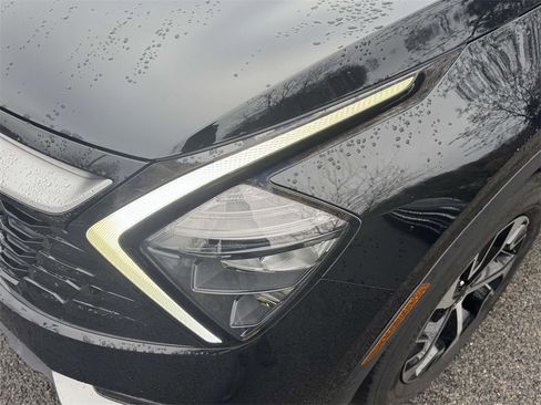 Used 2023 Kia Sportage EX image 8