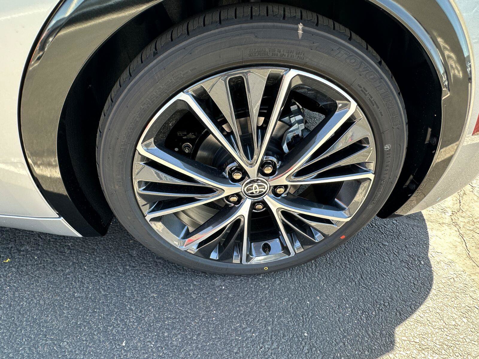 New 2027 Toyota Prius XLE FWD image 7