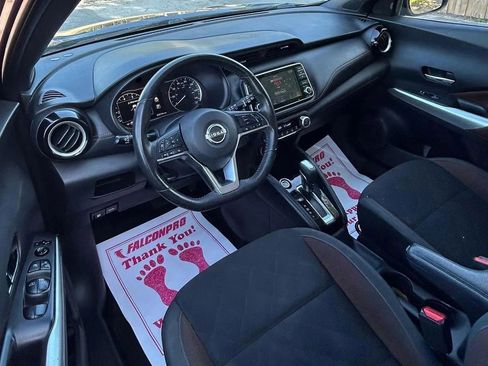 Used 2020 Nissan Kicks SR image 13