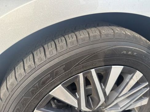Used 2023 Nissan Altima 2.5 SV FWD image 10