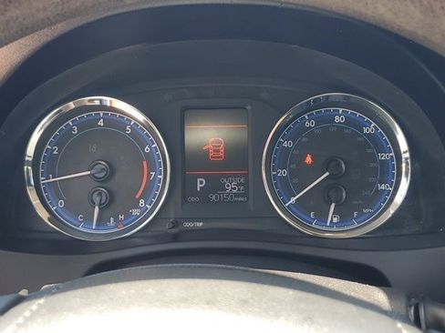 Used 2019 Toyota Corolla LE FWD image 32