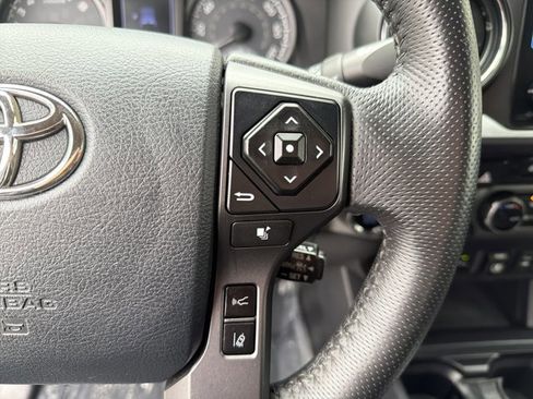 Used 2018 Toyota Tacoma TRD Pro image 16