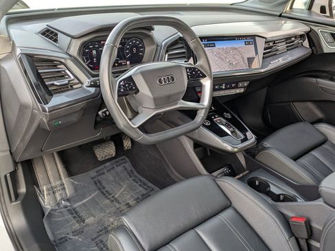 Used 2024 Audi Q4 e-tron Premium Plus image 15