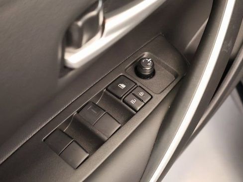Certified 2025 Toyota Corolla SE AWD/4WD image 10