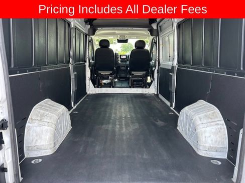 Used 2023 RAM ProMaster 2500 FWD image 14