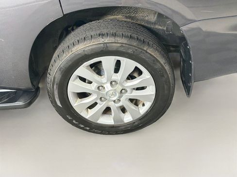 Used 2014 Toyota Sequoia Platinum AWD/4WD image 11