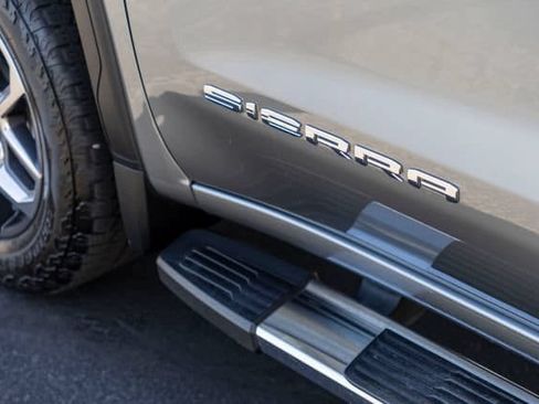 Certified 2025 GMC Sierra 1500 SLT w/ SLT Premium Package AWD/4WD image 37